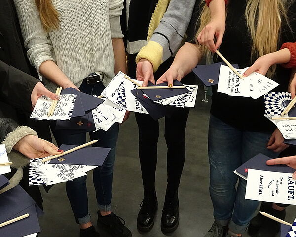 Schule trifft Hochschule Illustration: Schule trifft Hochschule am Beispiel Projekttag am 24.01.2018 an der HTWK Leipzig mit Schülern