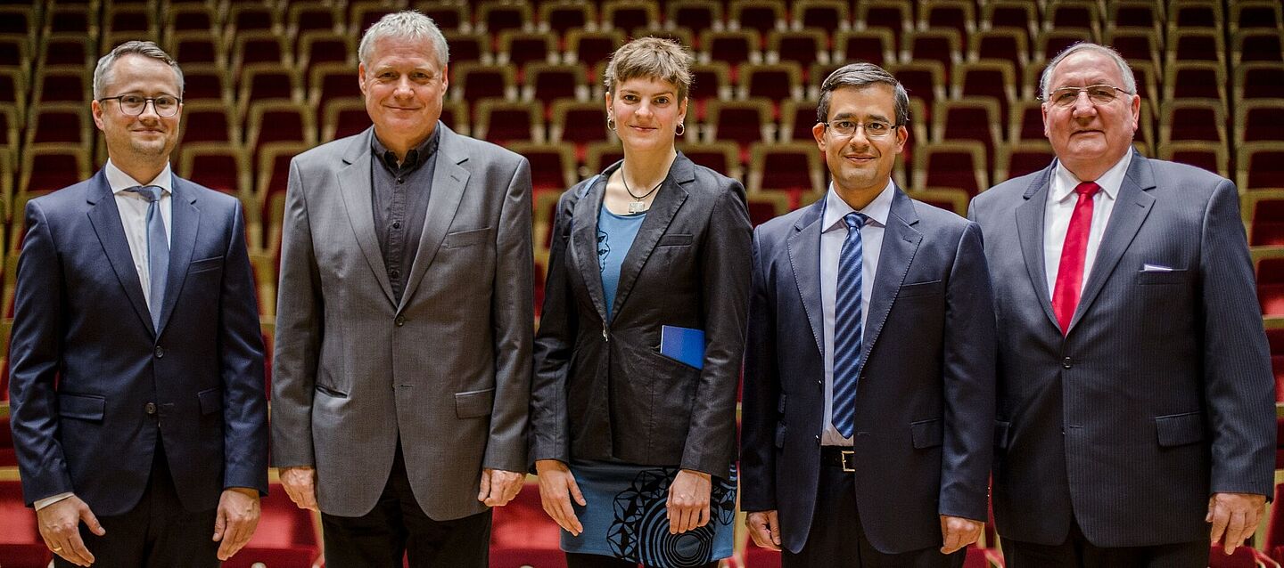 Die Preisträger 2018 (v.l.n.r.): Dr. Andreas Reinhold, Dr, Jürgen Loll, Cornelia Günther, Jamshid Moghimi, Winfried Pinninghoff. (Foto: Robert Weinhold/HTWK Leipzig)