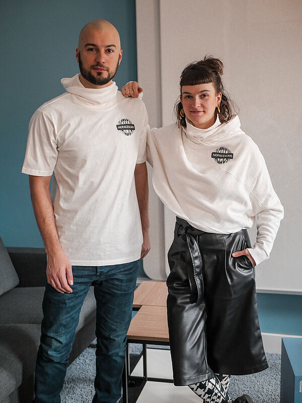 Marcel Göbe und Nicole Scheller von Urban Privacy stehen im Kreativraum der Startbahn 13