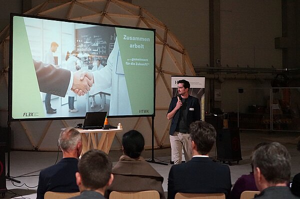 Parlamentarischer Kaminabend im HBFZ