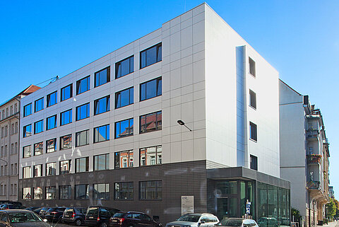 Eichendorffstraße (Foto: HTWK Leipzig) Seitlich fotografiertes Verwaltungsgebäude der HTWK Leipzig in der Eichendorffstraße.