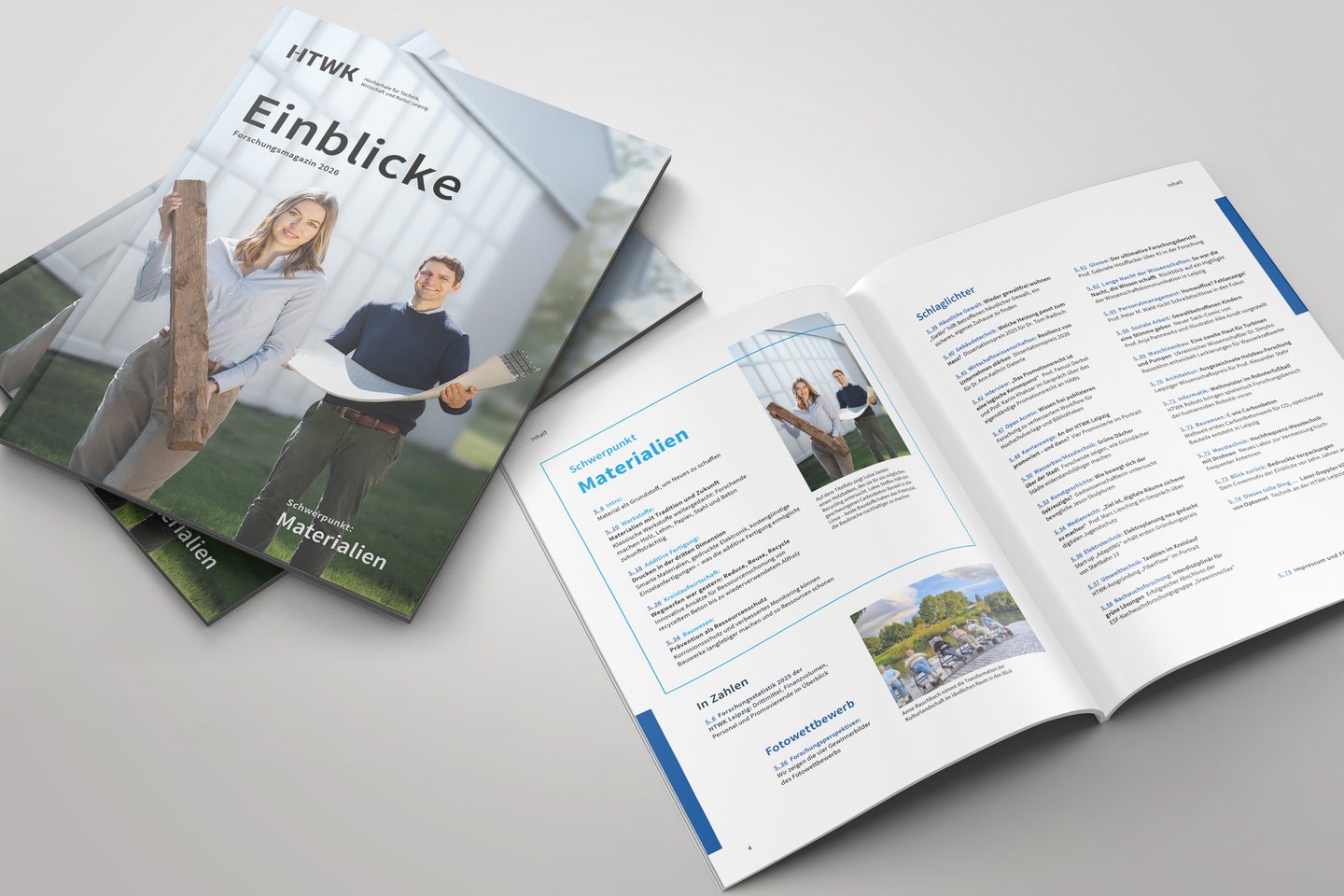 Mockup Einblicke 2026 geschlossene und geöffnete Einblicke-Magazine mit dem Inhaltsverzeichnis