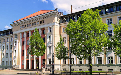 Außenansicht des Lipsius-Bau.