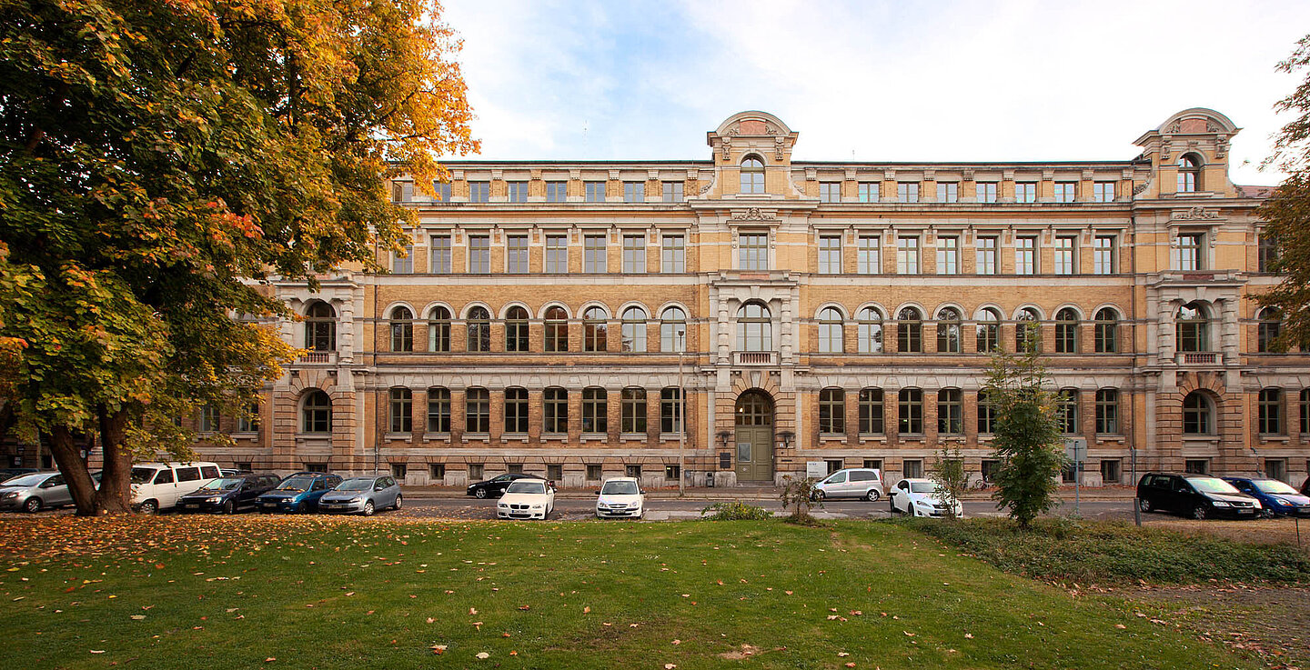 HTWK Wiener-Bau Außenansicht