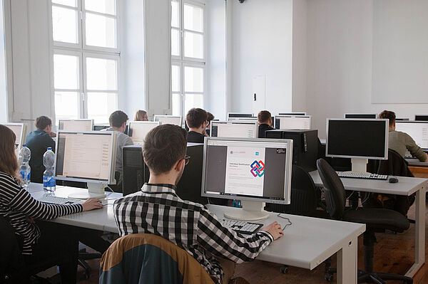 35 Minuten volle Konzentration: Am 22.03.2019 absolvierten erstmals Studierende der HTWK die Prüfung für das BIM-Zertifikat.