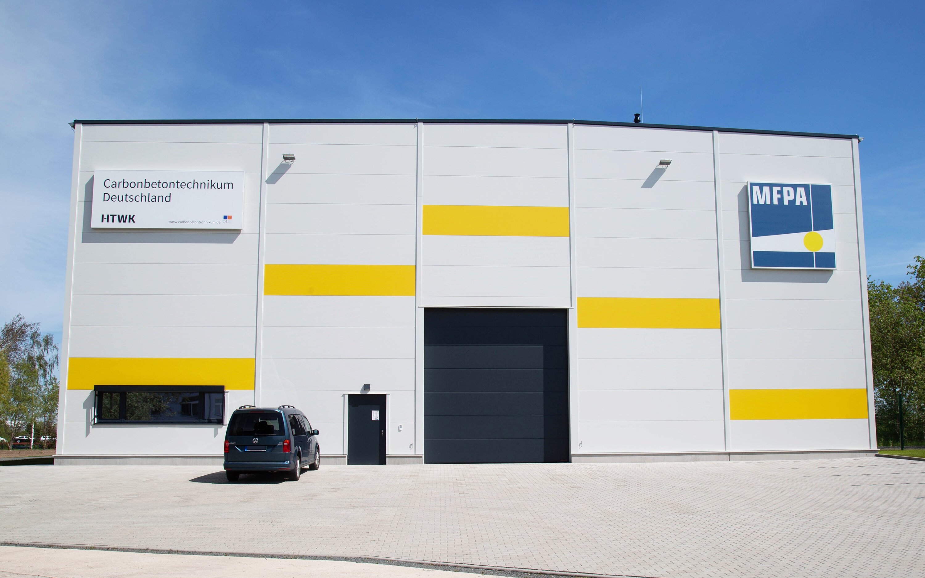 Außenansicht des Reallabors Carbonbetontechnikum