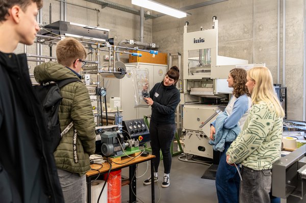 Laborführung im Medienzentrum