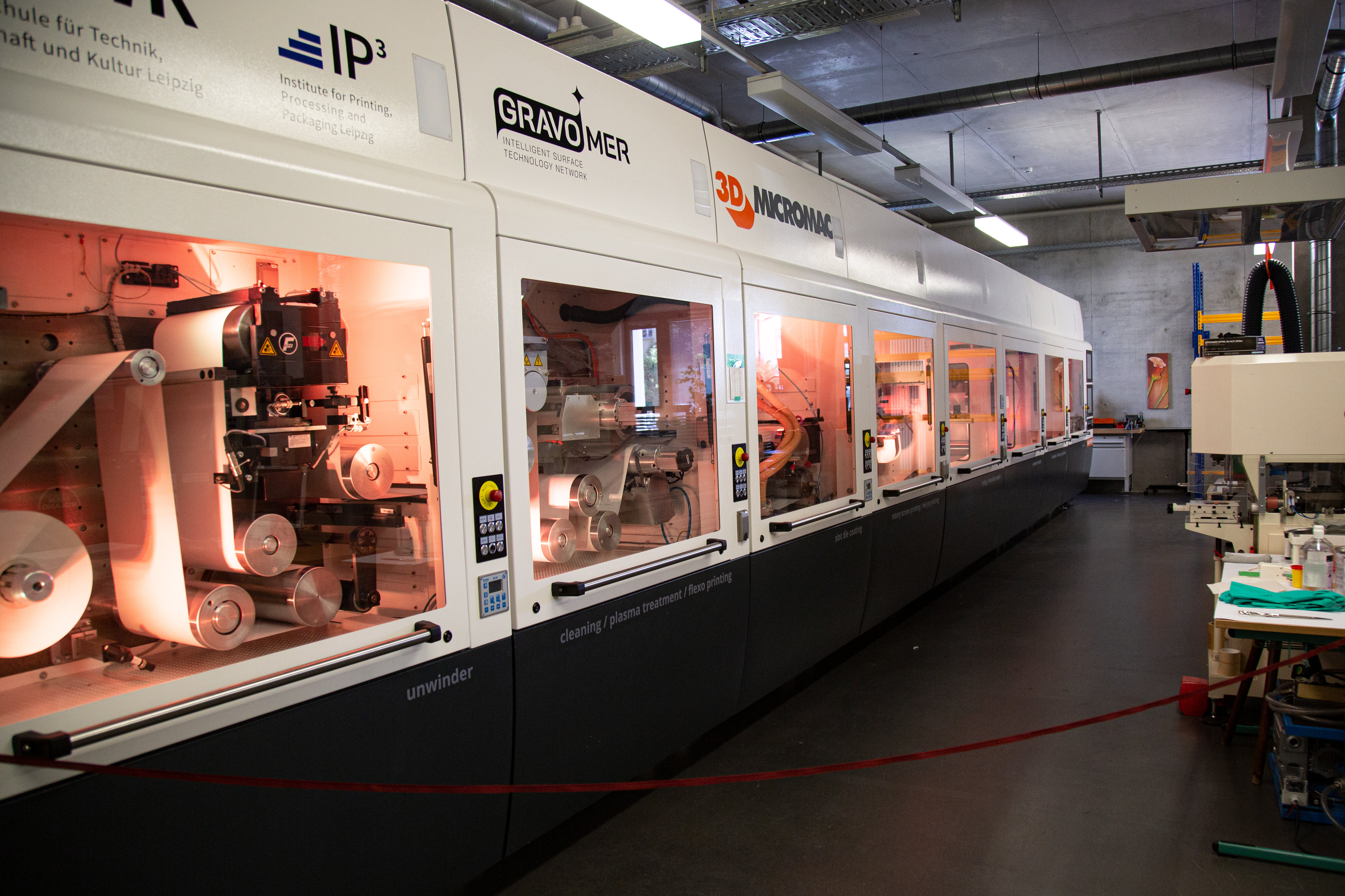 Kompetenzzentrum Smart Surfaces