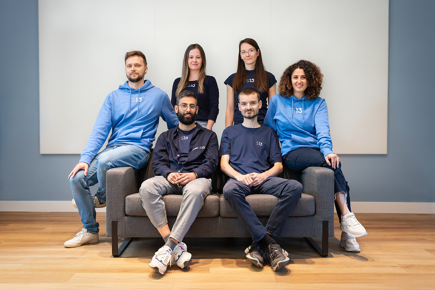 Zur Seite von Startbahn 13