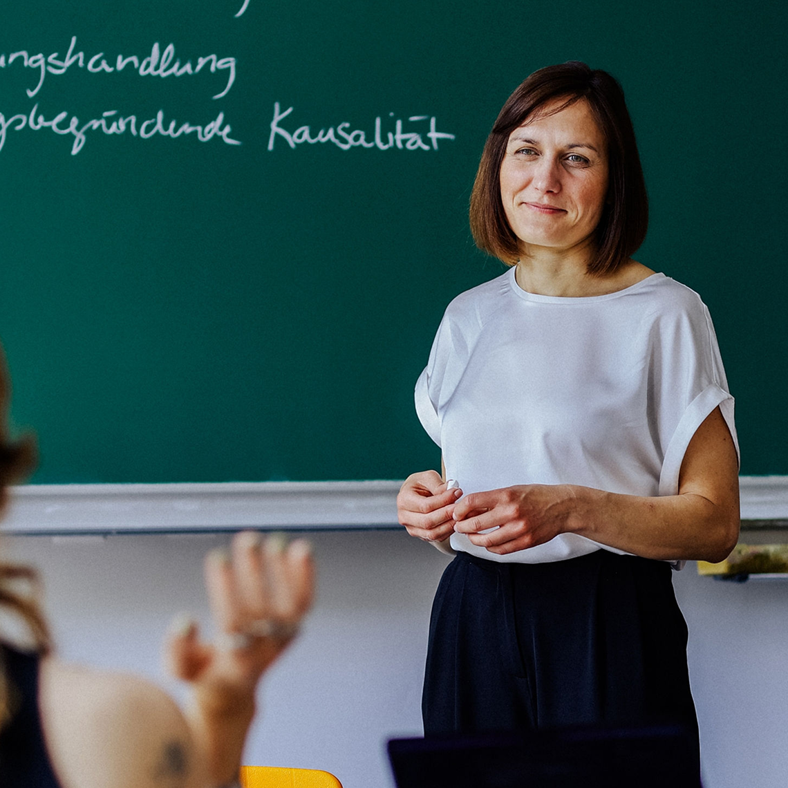 Springe zur Karriereseite für Professuren