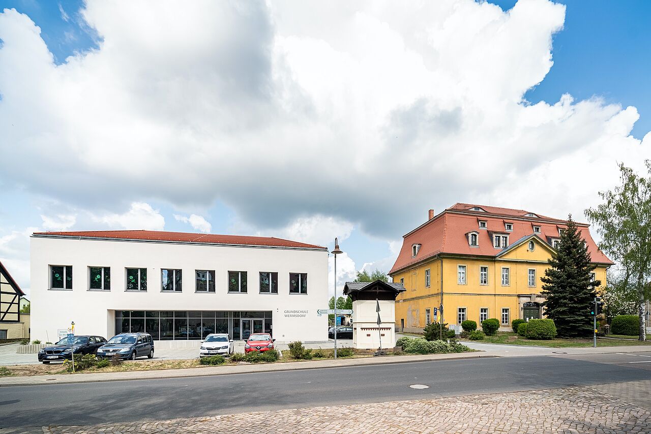Die Grundschule "Zur alten Poststation" in Wermsdorf will klimaneutral werden (Bild: Tobias Ritz)