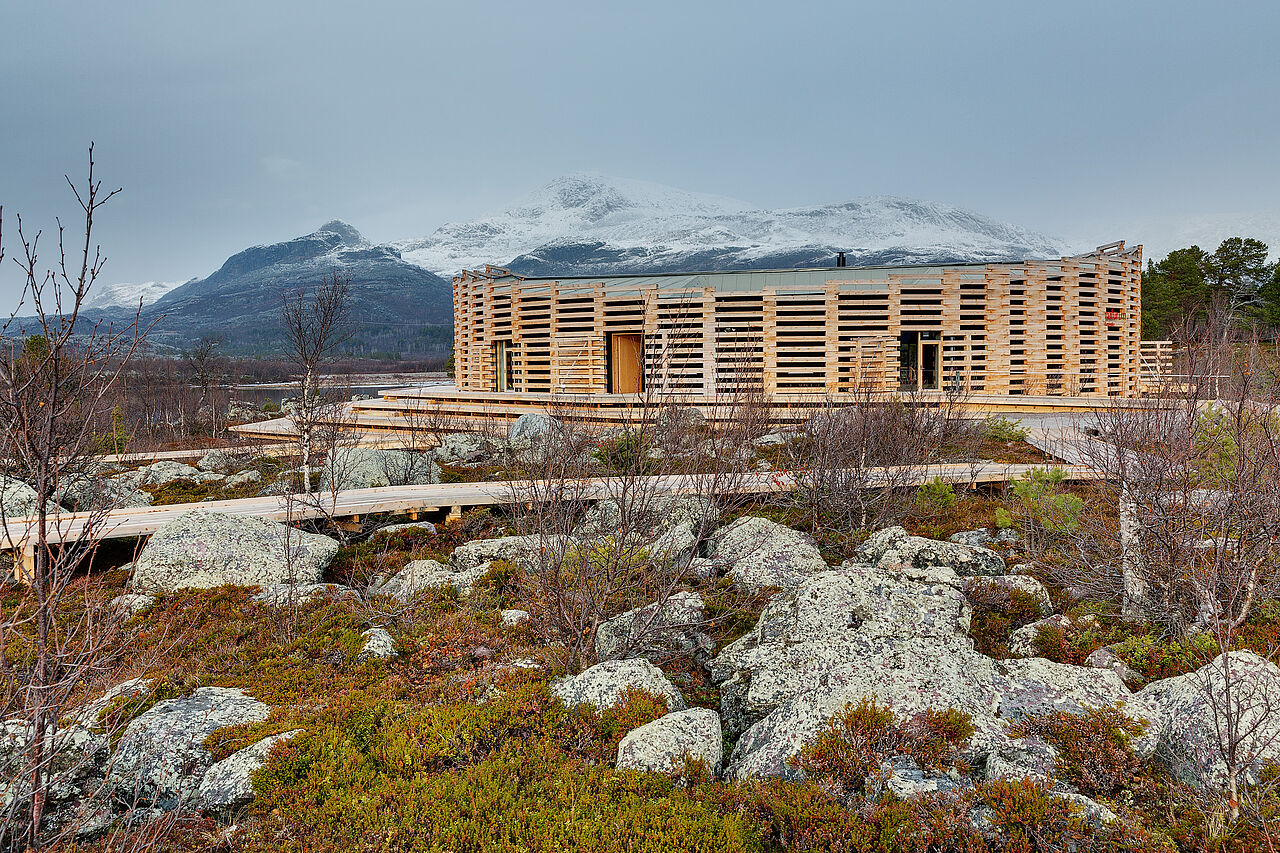 Besucherzentrum Naturum Laponia, Nationalpark Stora, Sjöfallet. (Architekt: Wingards, Foto: Jann Lipka)