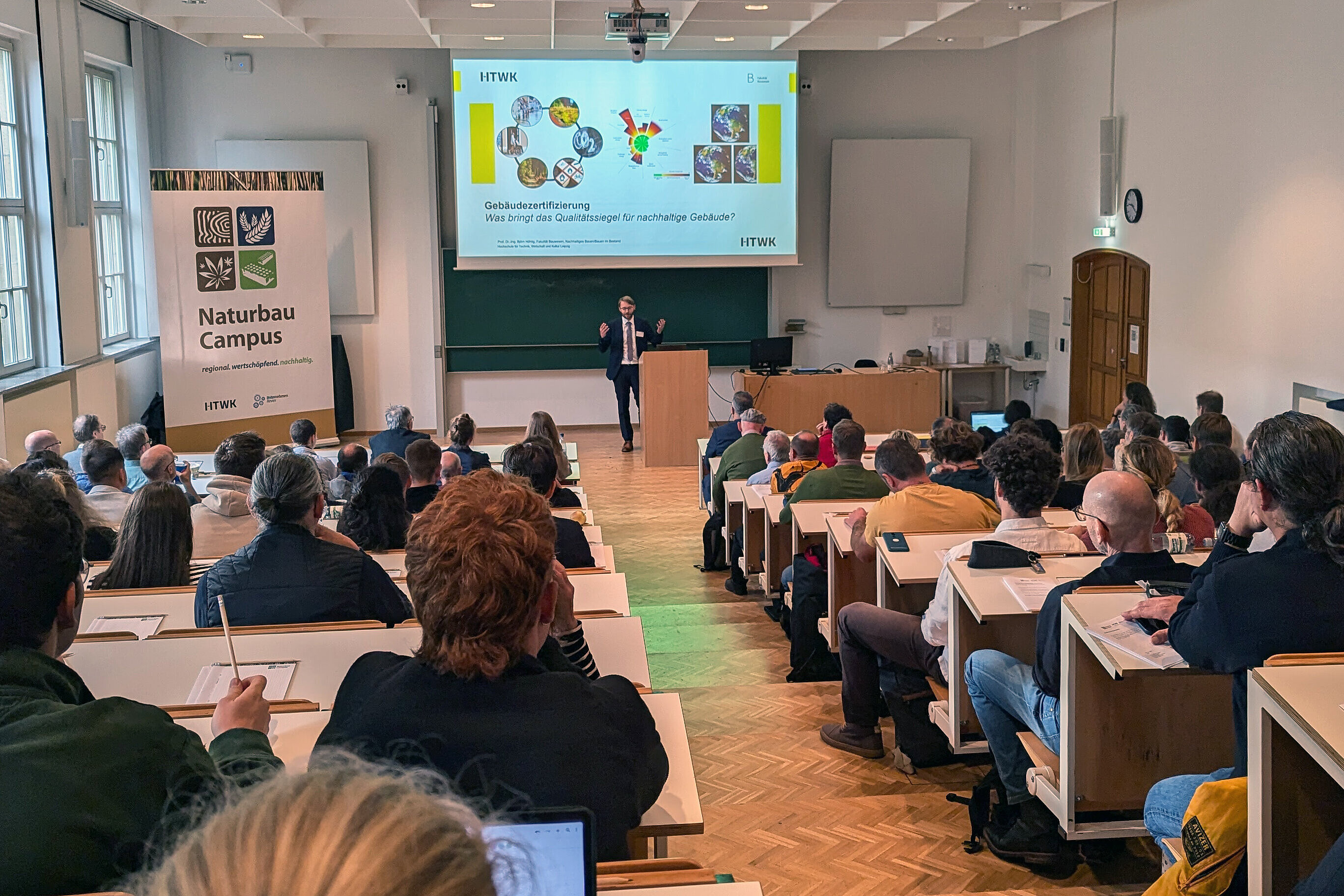 Zur Seite Tagungen und Konferenzen