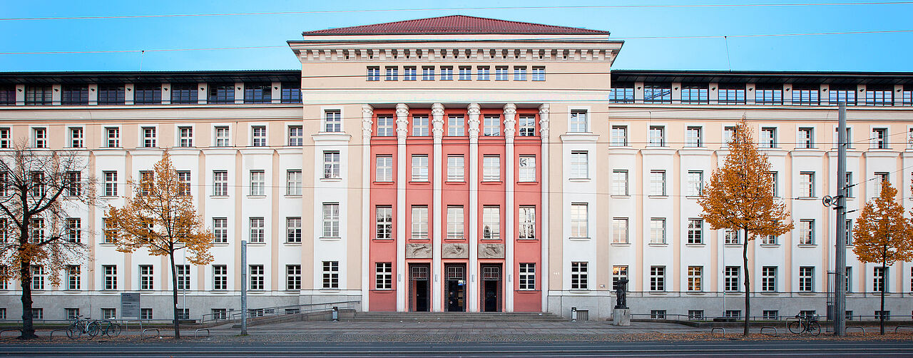 Front view of the Lipsius building of the HTWK Leipzig