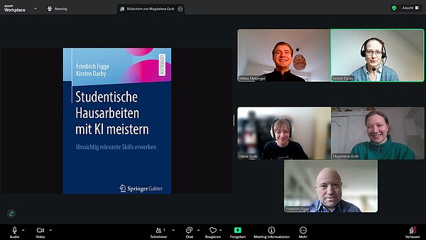 Buchcover und Mitglieder des Studentischen Leitungsteams und die beiden Autor:innen. Oben, v.l.n.r: Niklas Metzinger, Dr. Kirsten Darby. Mitte, v.l.n.r: Marie Gude, Magdalena Groh. Unten: Prof. Dr. Friedrich Figge. In einer Videokonferenz bestaunt das Projektteam das Buchcover.