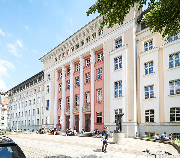 HTWK Lipsius-Bau Außenansicht