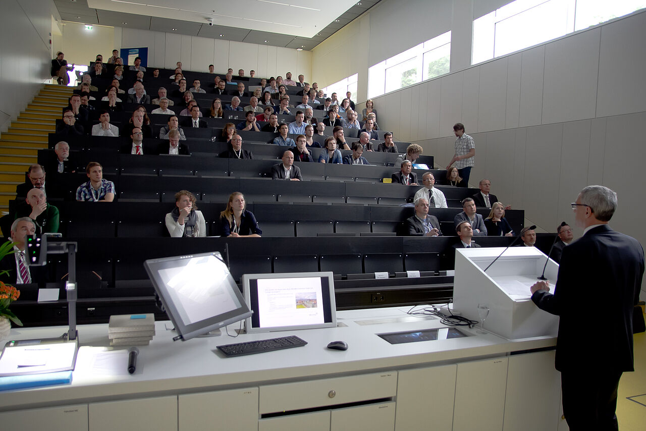 Das Auditorium bei der Fachtagung „Energie- und Gebäudetechnik“ 2016 im Nieper-Bau der HTWK Leipzig.
