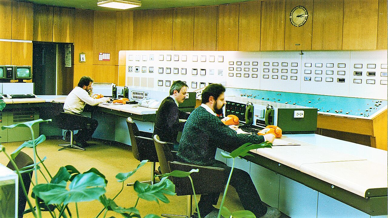 Digital: Reinhard Böhm als Schichtdispatcher für den Erdgastransport in den 1980er Jahren (Foto: privat)