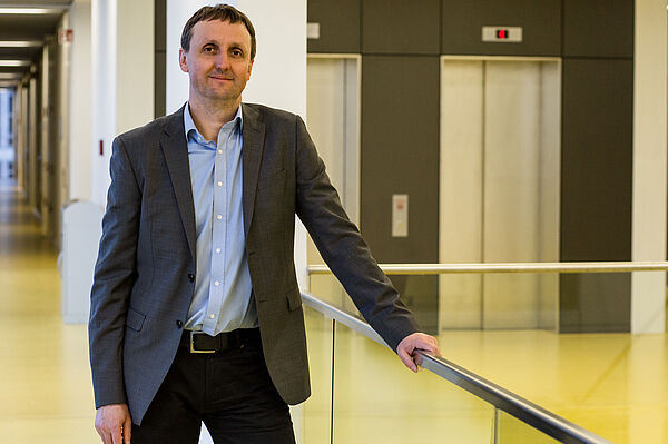 Professor Holger Müller