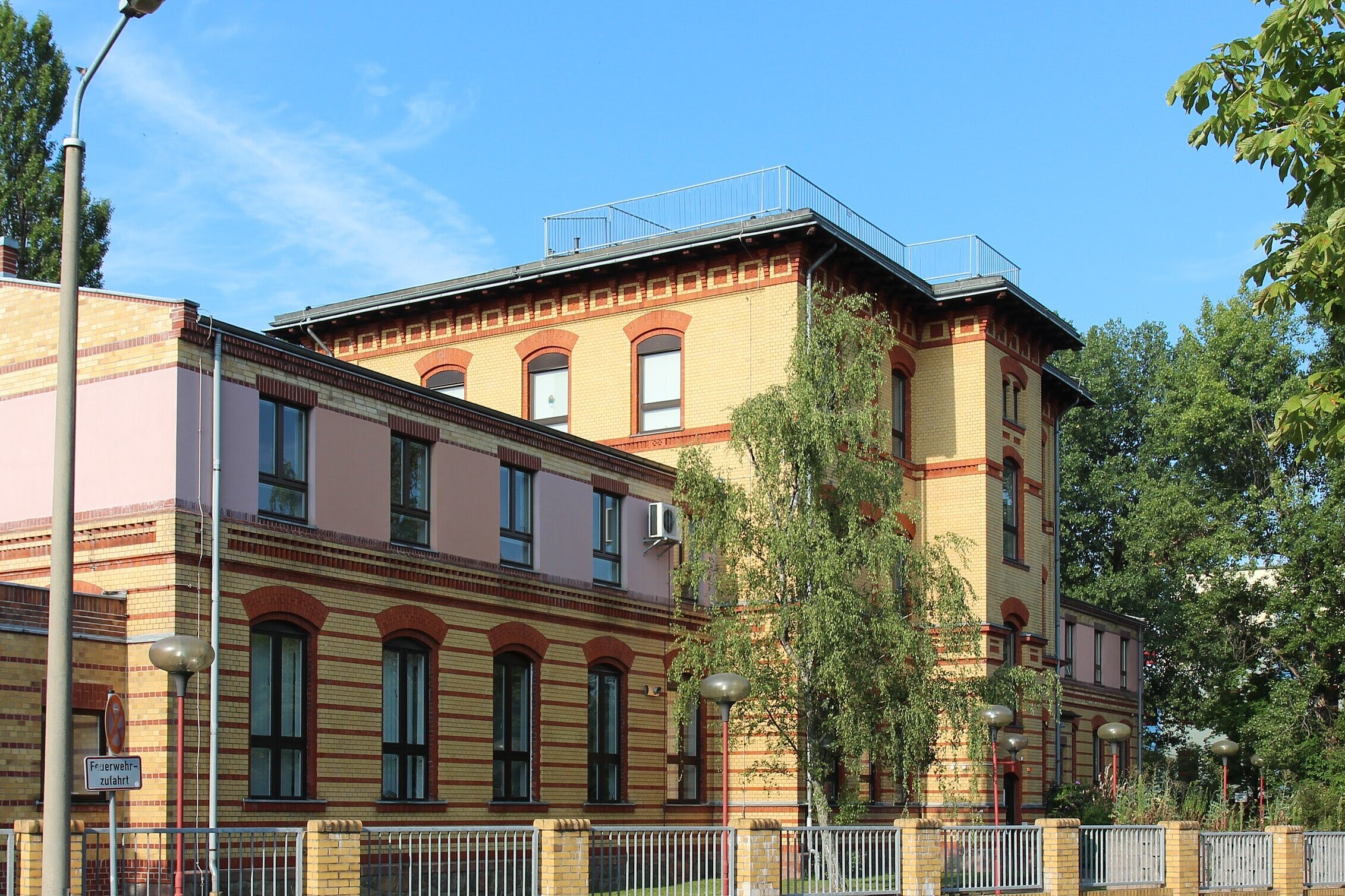 Forschungszentrum HTWK in der Eilenburger Straße (Foto: HTWK Leipzig) Außenansicht des Forschungszentrums der HTWK in der Eilenburger Straße