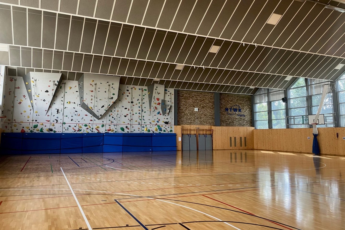 Sporthalle