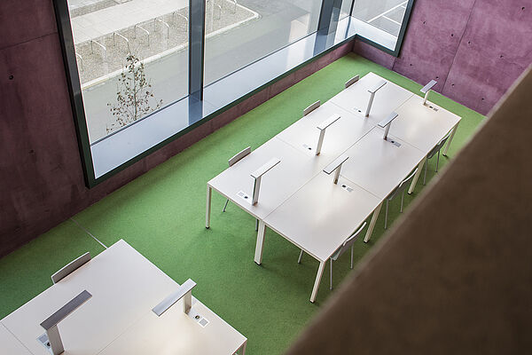 Leerer Lesesaal in der Bibliothek