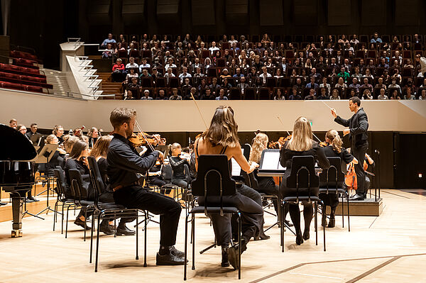 Immafeier 2022: Das HTWK-Orchester unter Leitung von Matthew Lynch. 