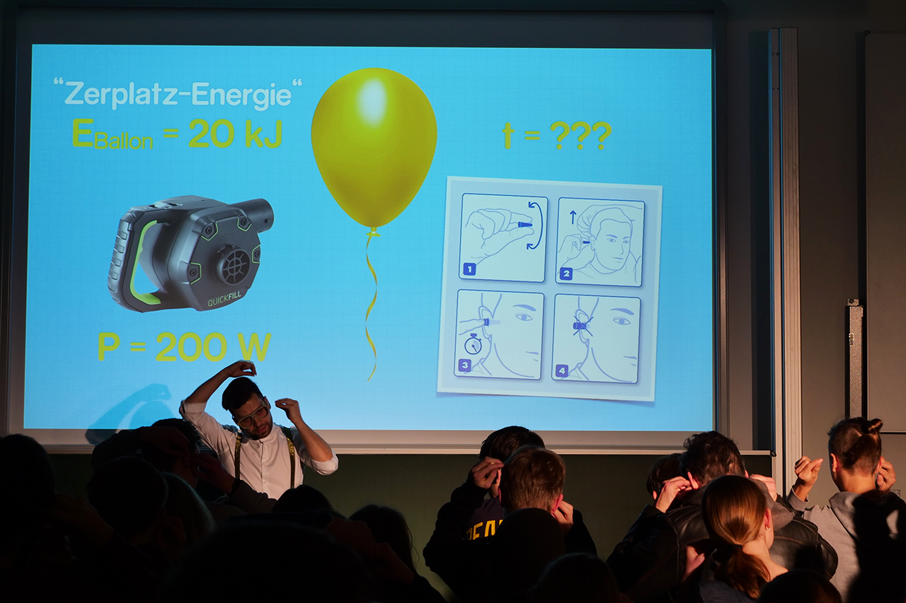 ExperiWatt 2023: Preisverleihung mit Jack Pop am 29.03.2023 im Wienerbau HTWK Leipzig - Das Knall-Experiment und die Zerplatz-Energie © HTWK Leipzig