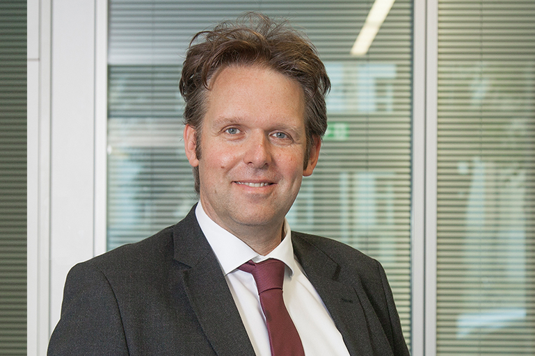 Portraitfoto von Prof. Dr. Robert Böhm