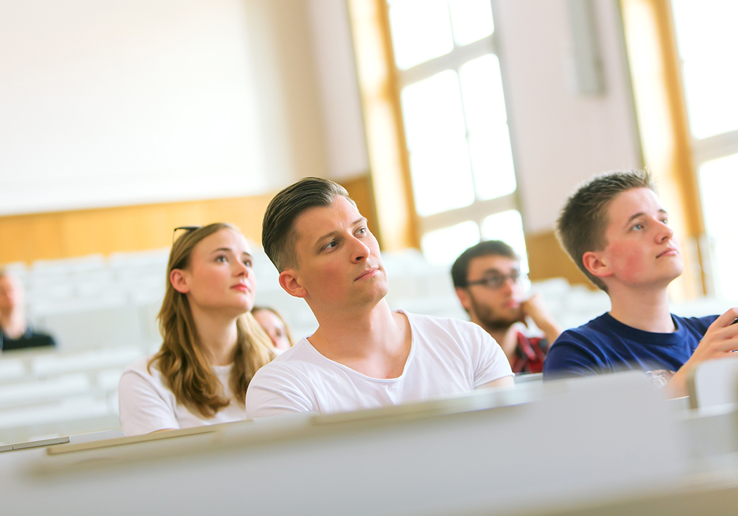 Zu Dezernat Studienangelegenheiten