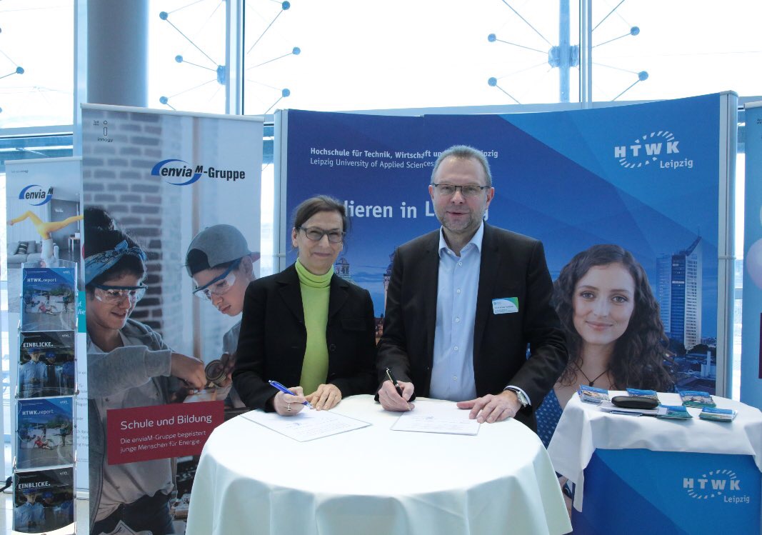 Prof. Gesine Grande (Rektorin HTWK Leipzig) und Dr. Andreas Auerbach (Vorstand enviaM/Geschäftsführer MITGAS; Foto: Thorsten Schack/MITGAS)